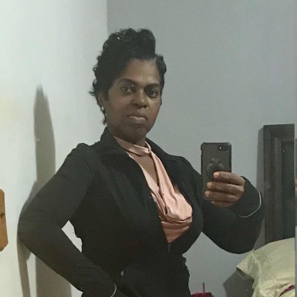 Meet your Posher, Valarie